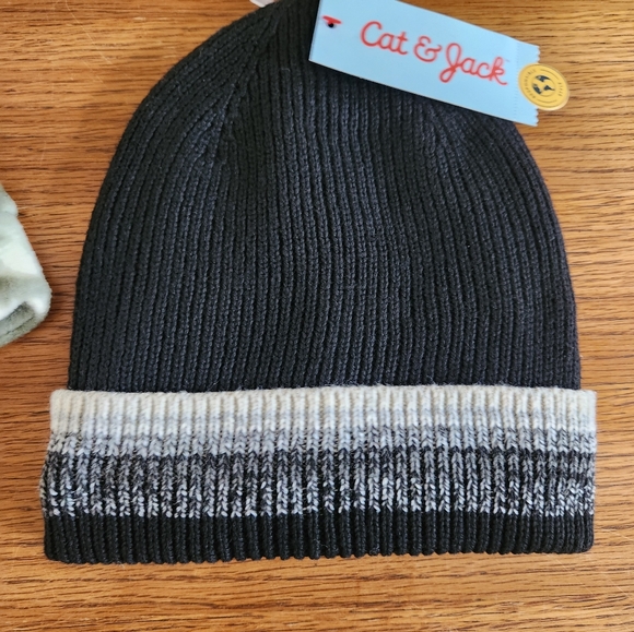 NWT Cat & Jack Lot of 2 Knit Fleece Winter Hats in Green and Black Youth OSFM - Picture 2 of 12